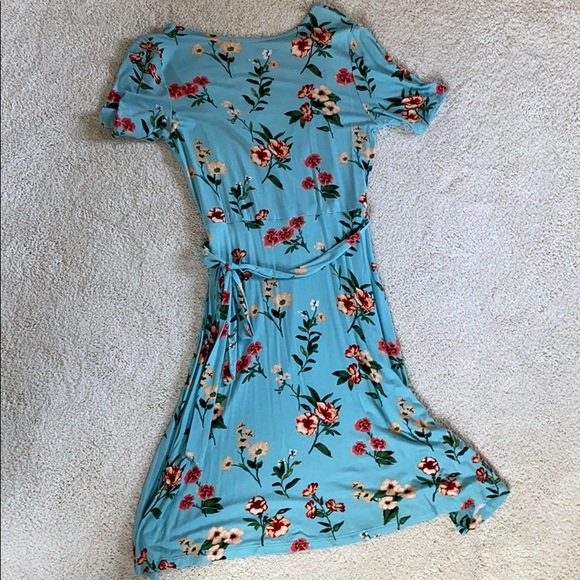 Floral Surplice Wrap Skater Dress Short - Picture 5 of 8